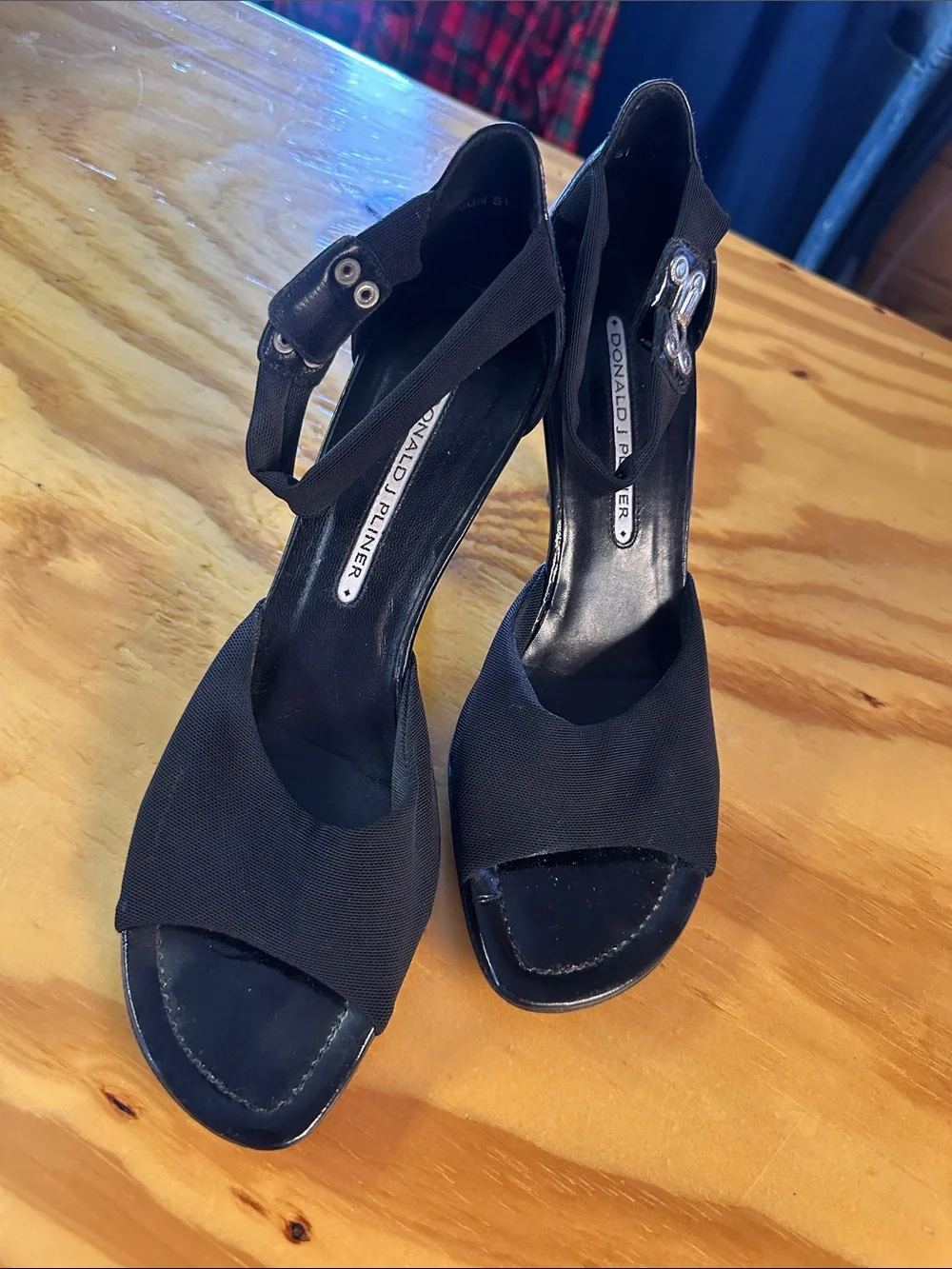 Donald J. Pliner Women's Black Open-Toe Ankle Strap Heels Size 7.5